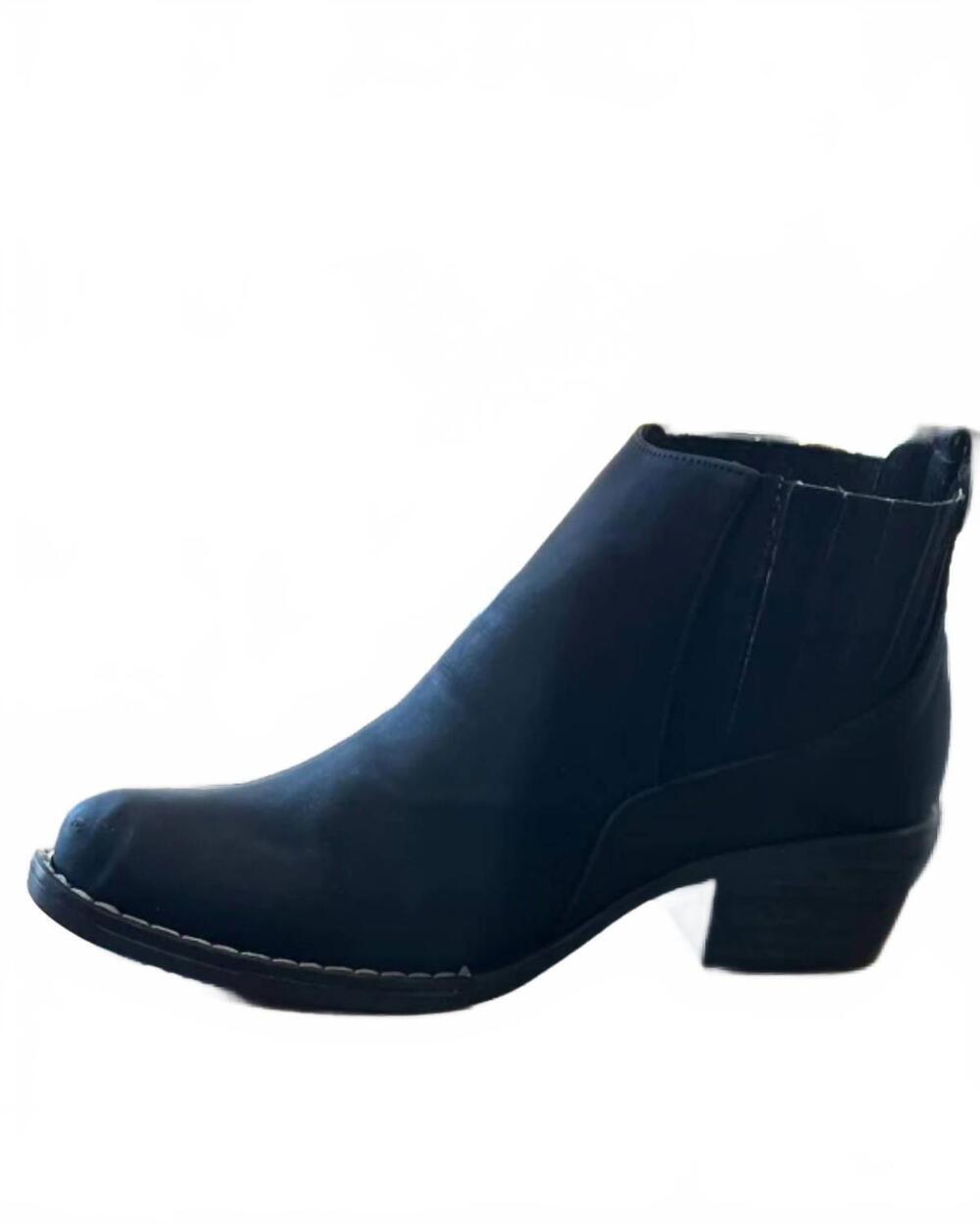 NEW MAKERS women's ale boot in black